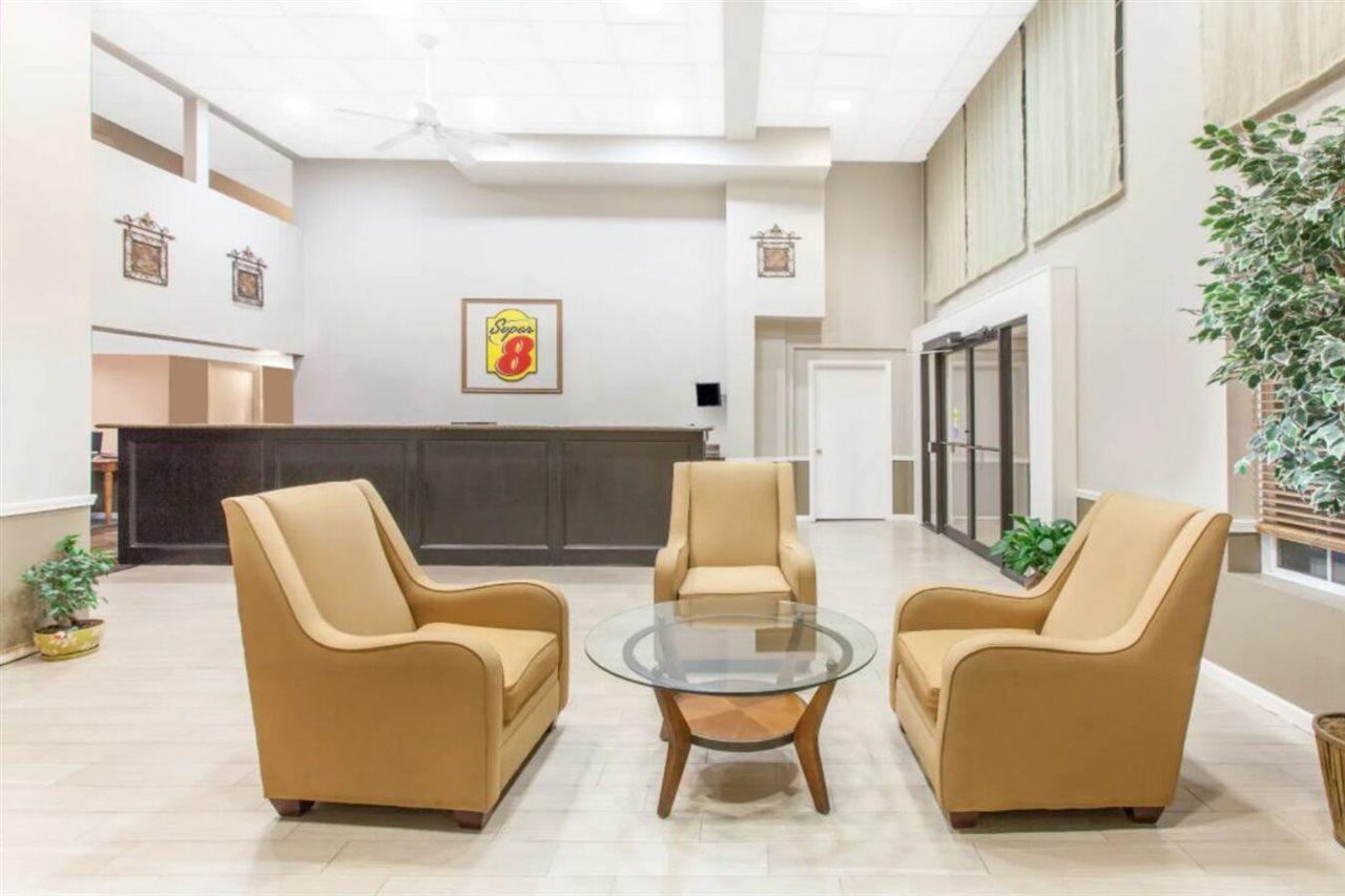Super 8 By Wyndham Oklahoma City Eksteriør billede