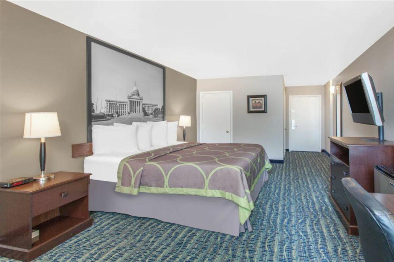 Super 8 By Wyndham Oklahoma City Eksteriør billede