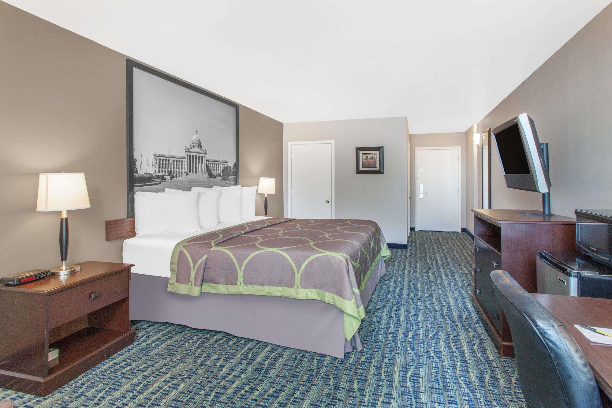 Super 8 By Wyndham Oklahoma City Eksteriør billede
