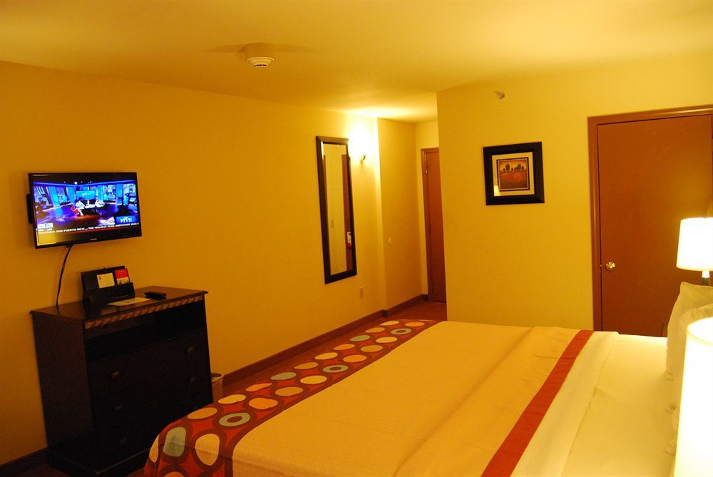 Super 8 By Wyndham Oklahoma City Eksteriør billede